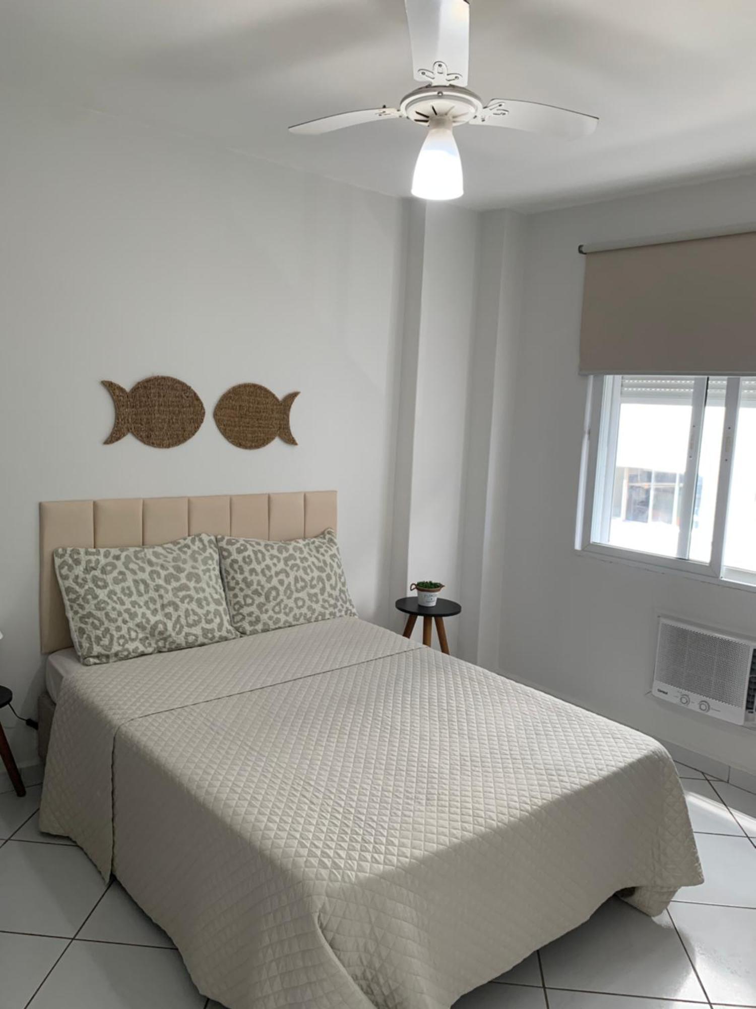 Apartamento Em Santos No Gonzaga Em Frente A Praia Exterior photo